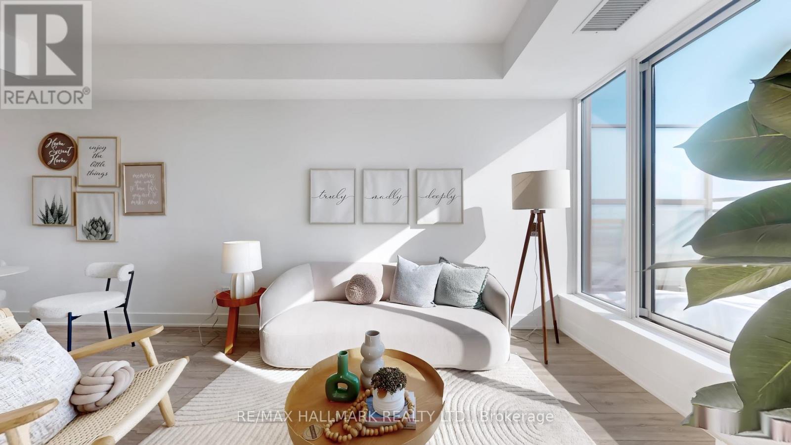 512 - 1285 QUEEN STREET E