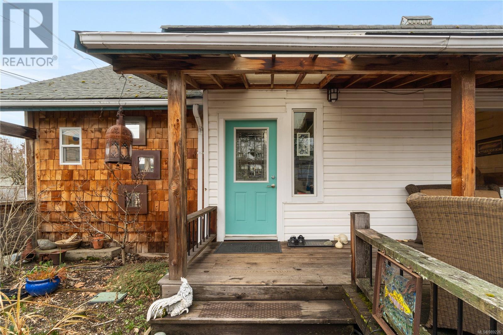 309 Pioneer Cres