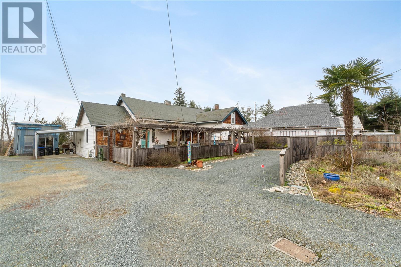 309 Pioneer Cres