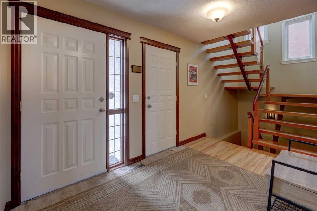 66 Scimitar Point NW