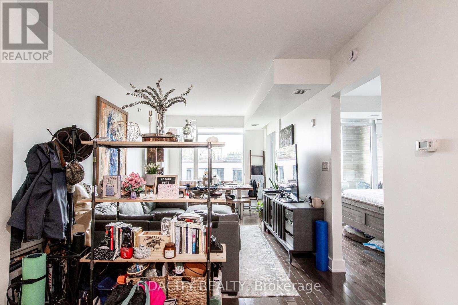 607 - 108 RICHMOND ROAD