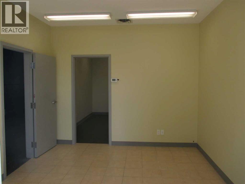 40, 4807 32 Street SE