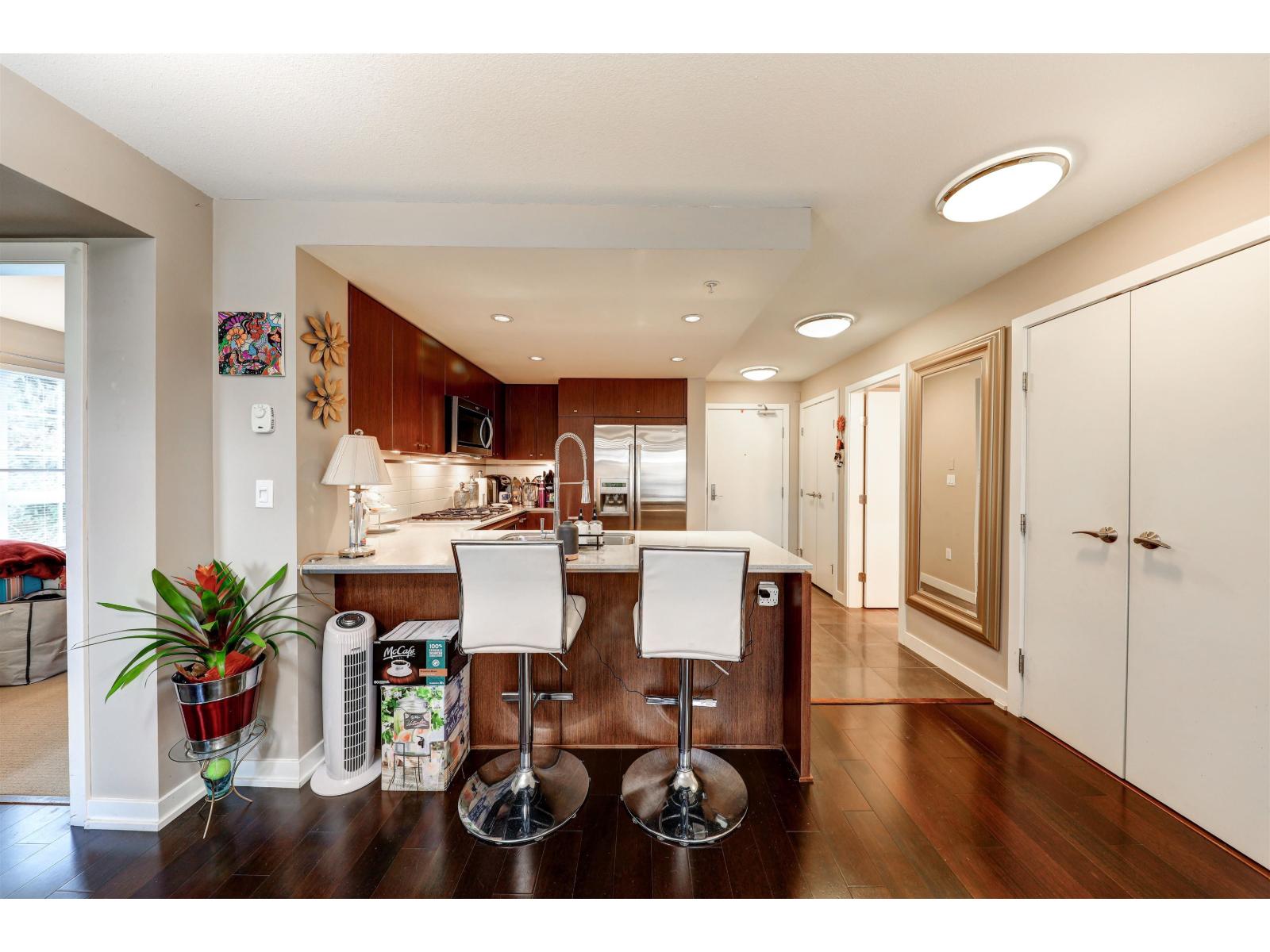 205 2940 KING GEORGE BOULEVARD