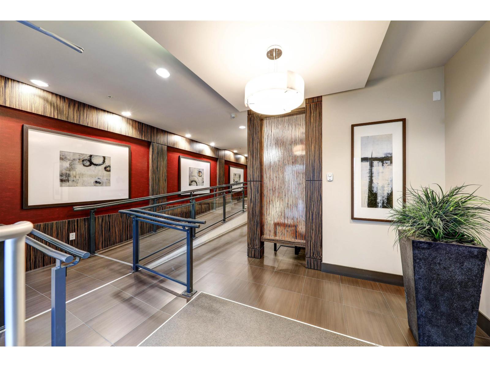 205 2940 KING GEORGE BOULEVARD