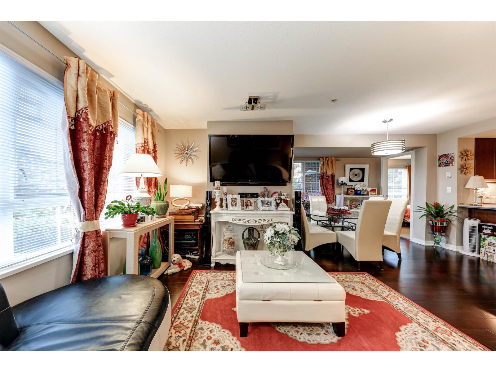 205 2940 KING GEORGE BOULEVARD