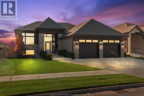 25 Woodland Kingsville ON N9Y0A9