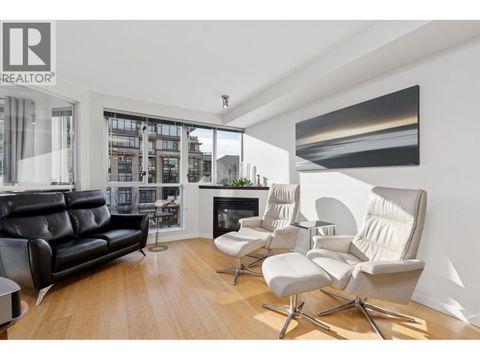 311 122 E 3RD STREET North Vancouver BC V7L1E6