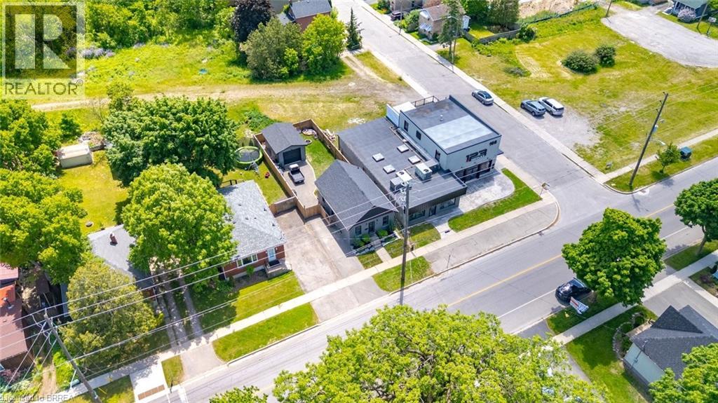 162 GRAND RIVER Avenue