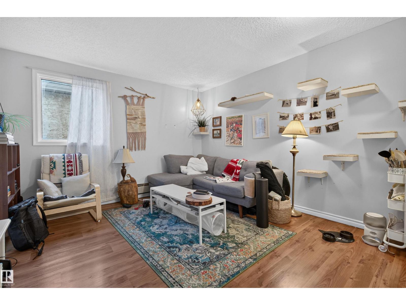10831 80 AV NW