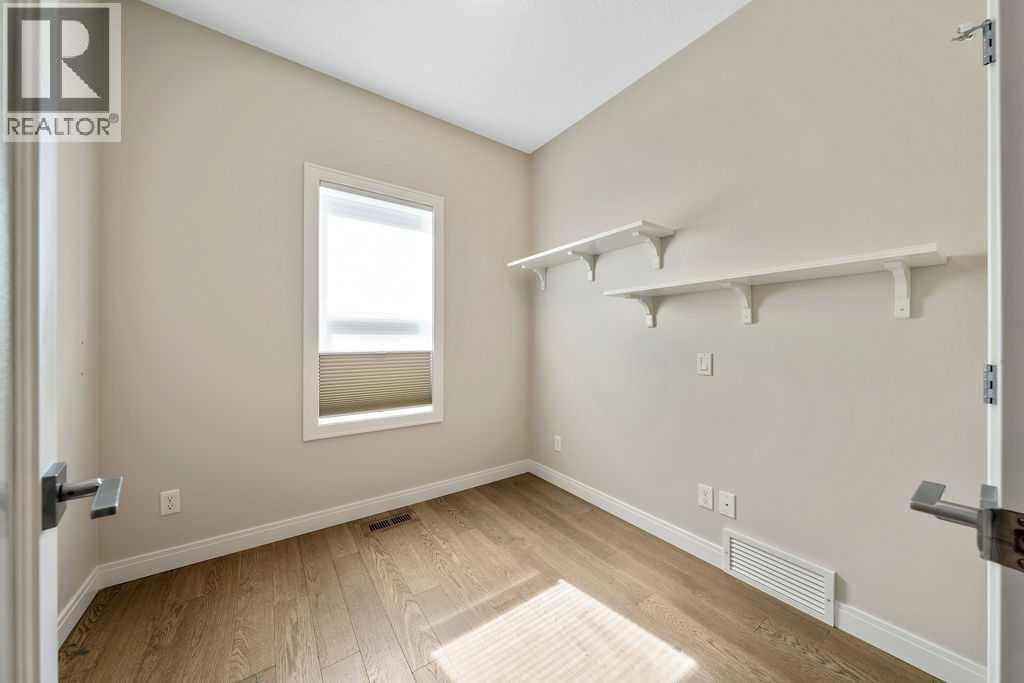 16 Drake Landing Street