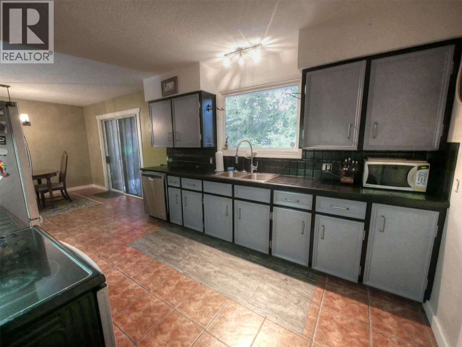 1895 Columbia Gardens Road