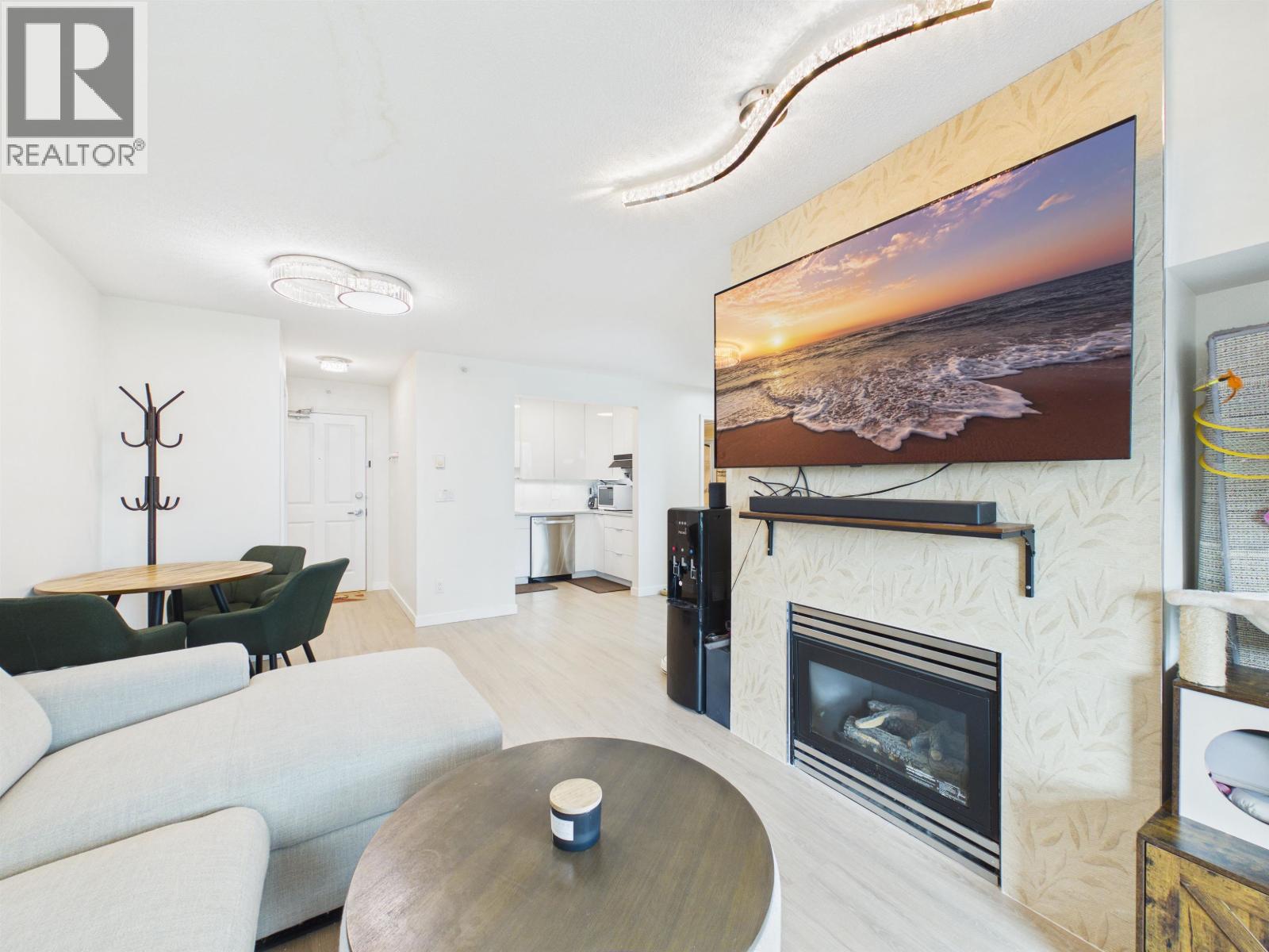 501 6611 SOUTHOAKS CRESCENT