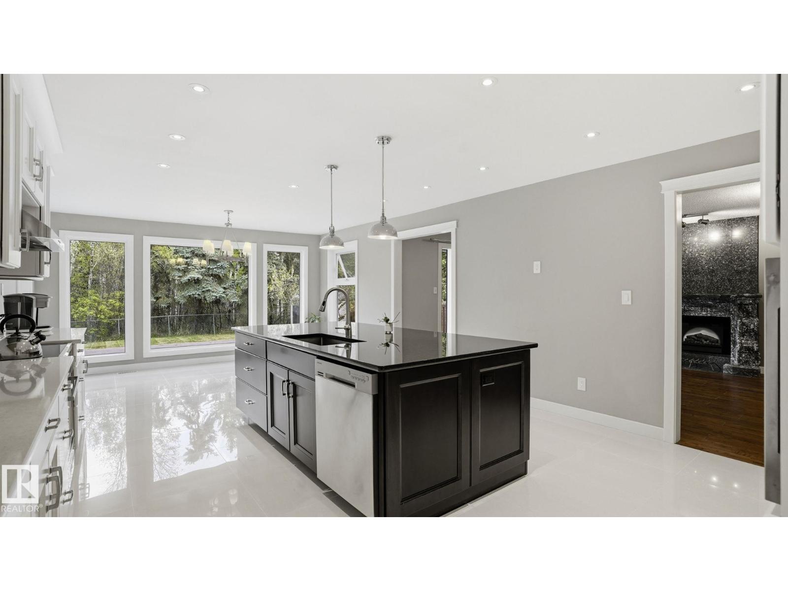 303 WESTRIDGE RD NW
