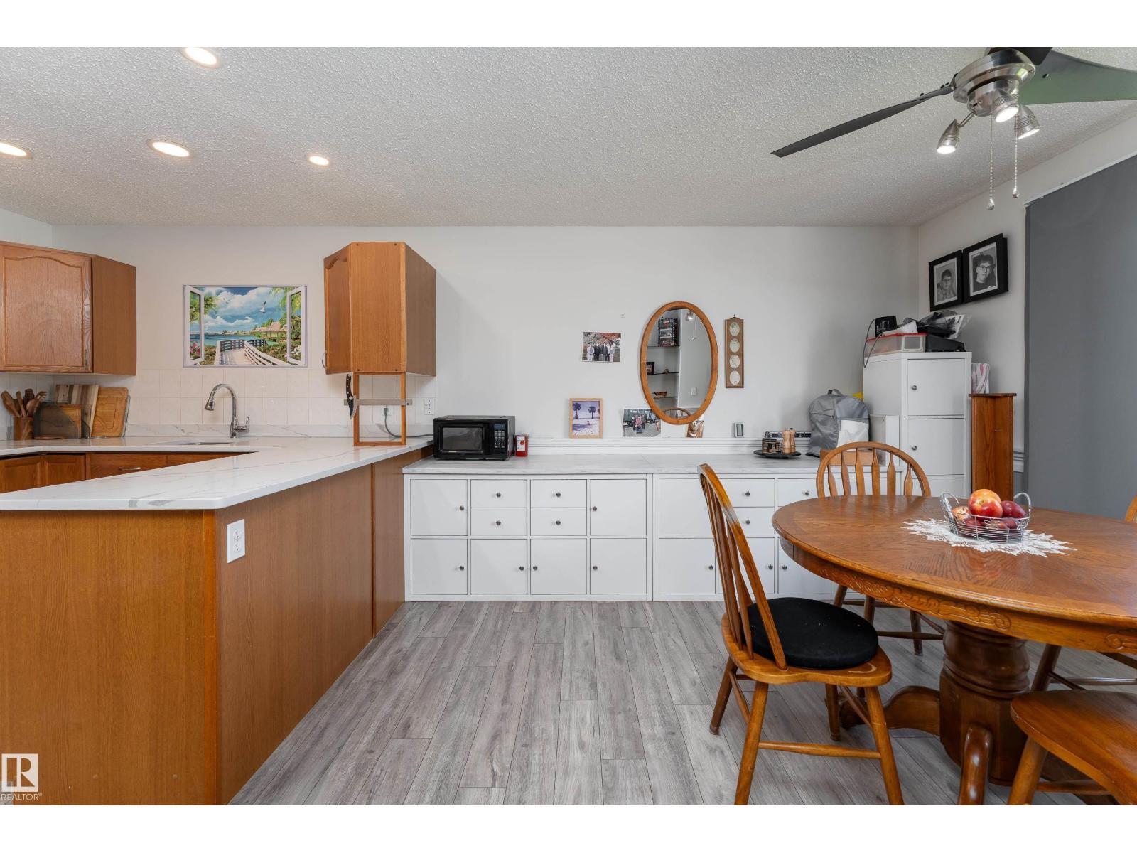 #2 1650 42 ST NW