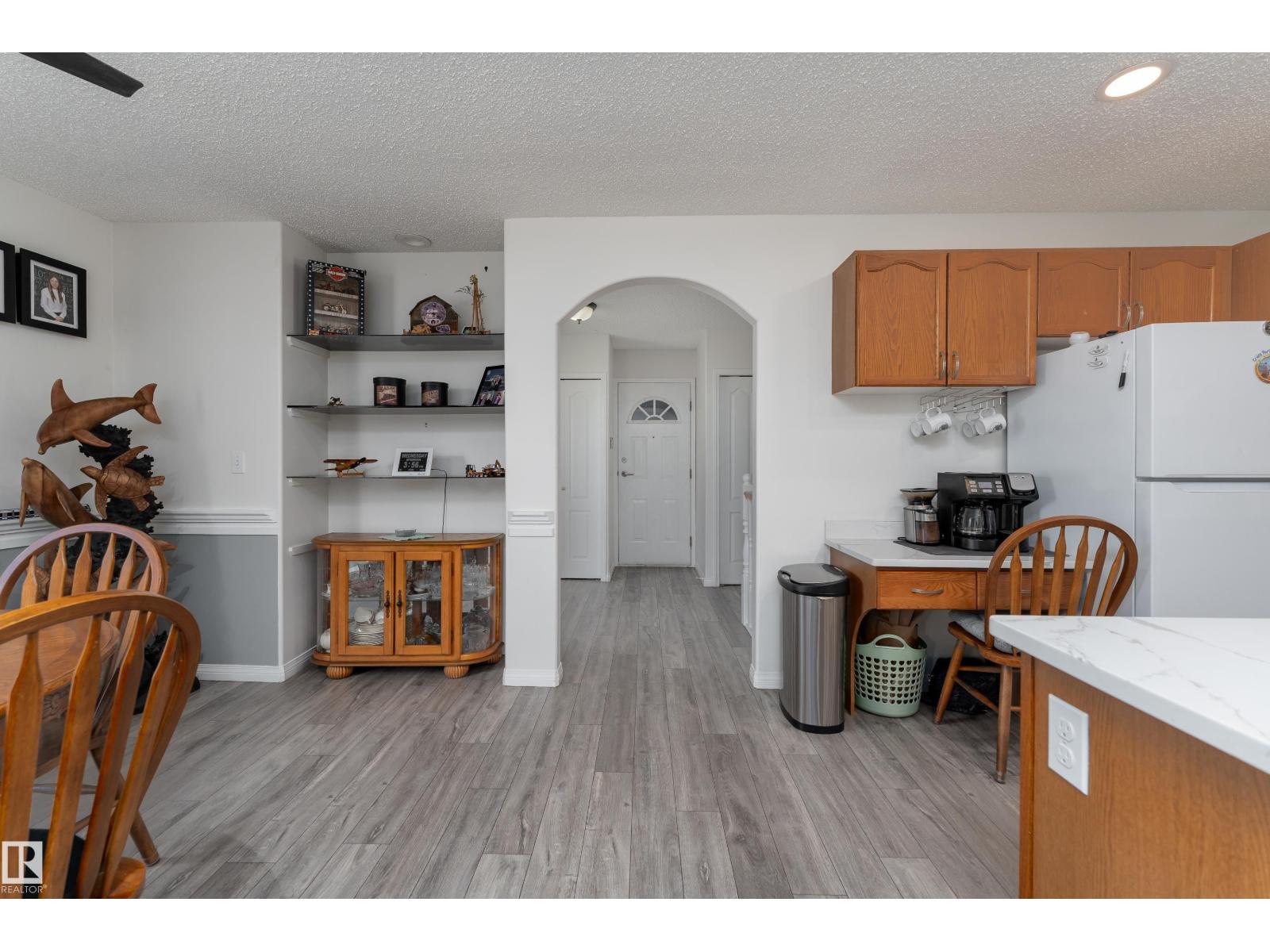 #2 1650 42 ST NW