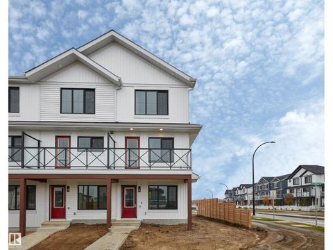 2 EASTWOOD DR Spruce Grove AB T7X3C7