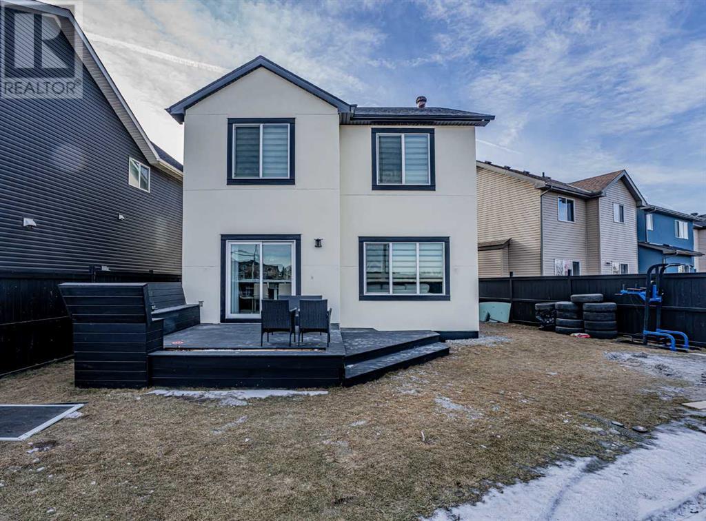 151 Martha's Meadow Close NE