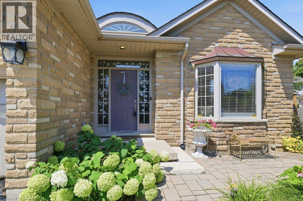 515 BIRCHLEAF Walk