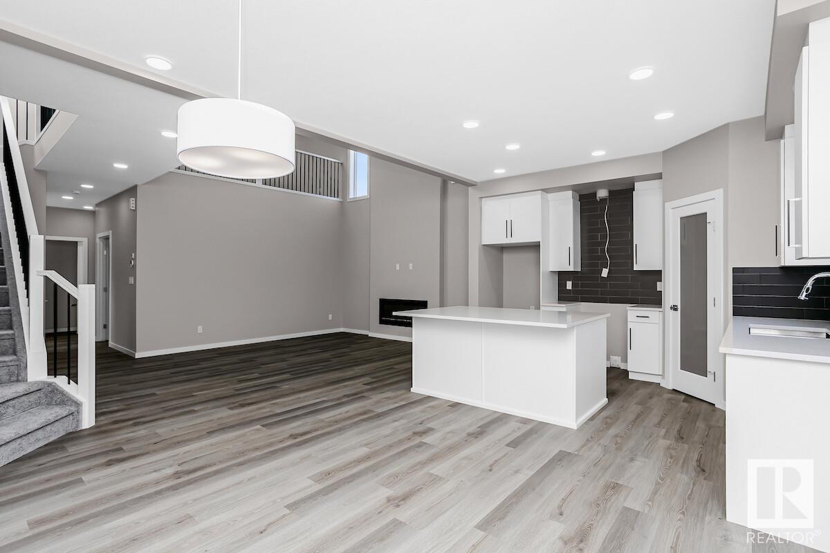 2908 65 ST SW