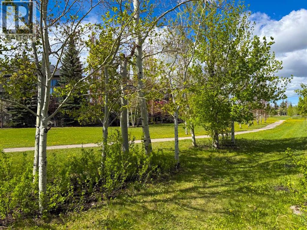 60 Aspen Woods Park SW