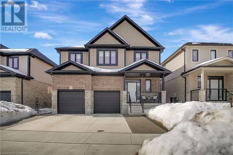 909 DUNNIGAN Court Kitchener ON N2B3J7