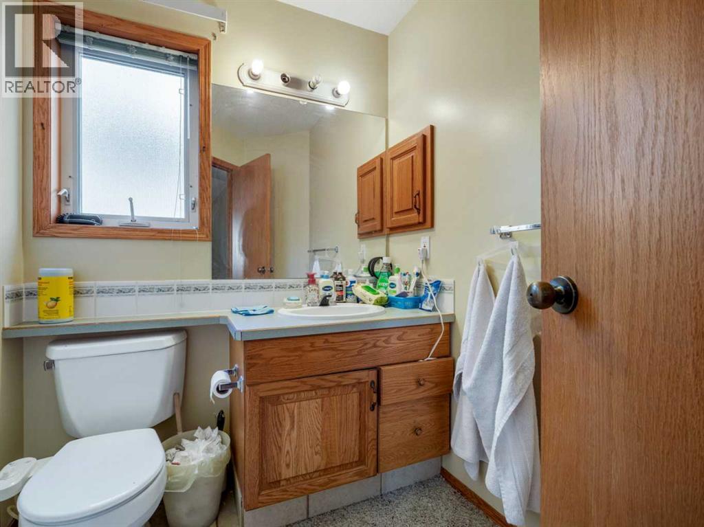 10 Fairmont Crescent S