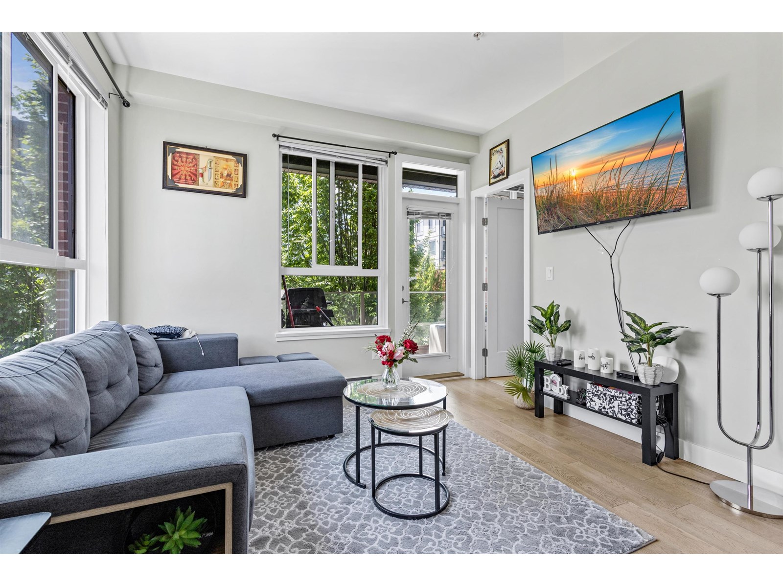 211 3080 GLADWIN ROAD