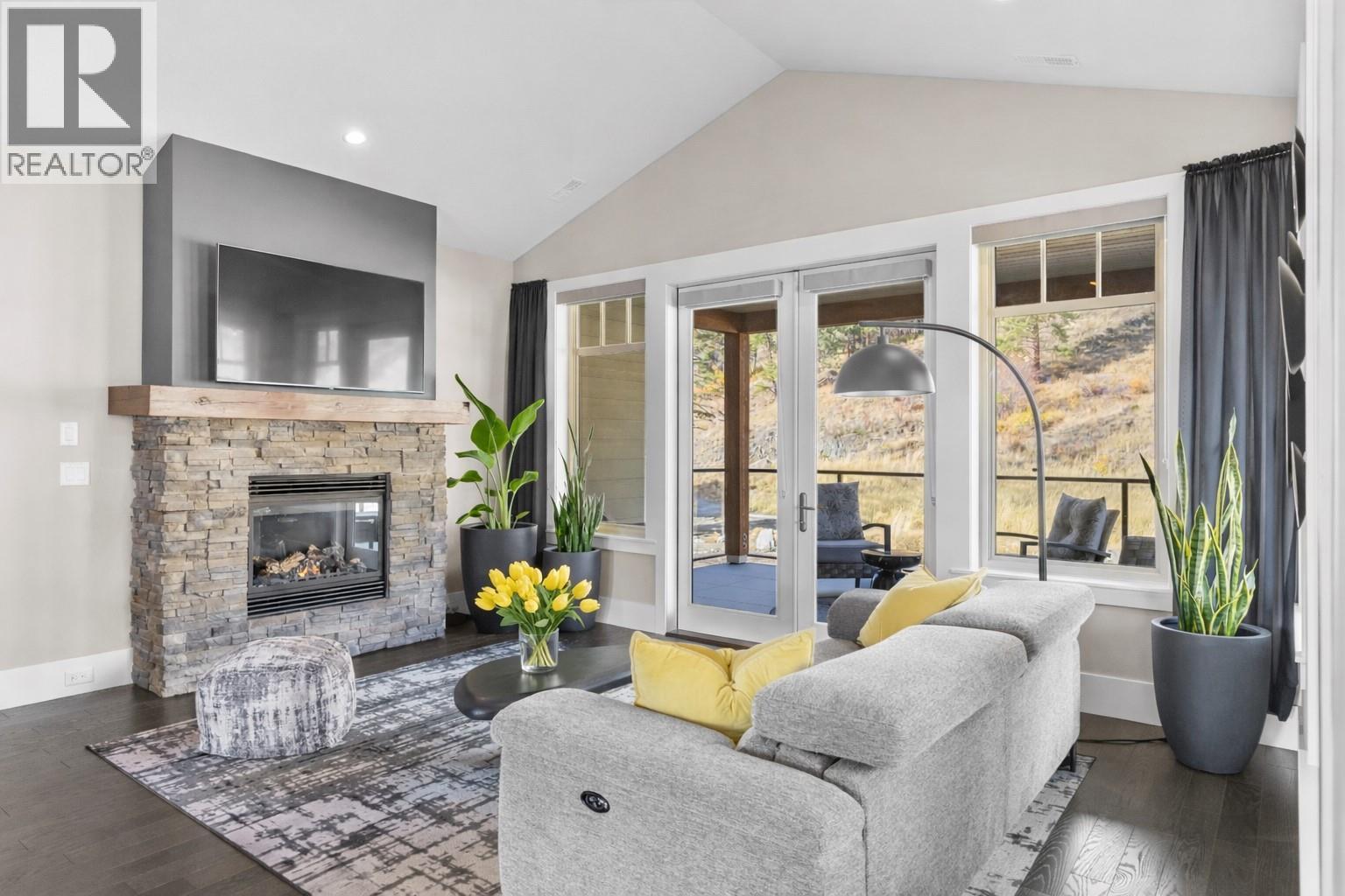 4000 Redstone Crescent Unit# 221