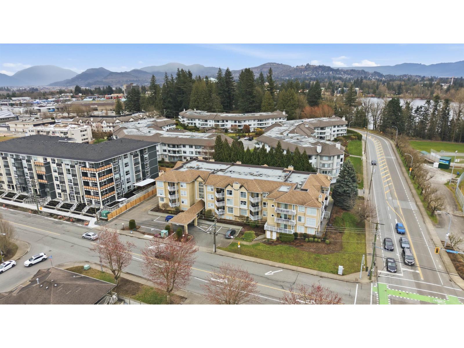 305 2410 EMERSON STREET