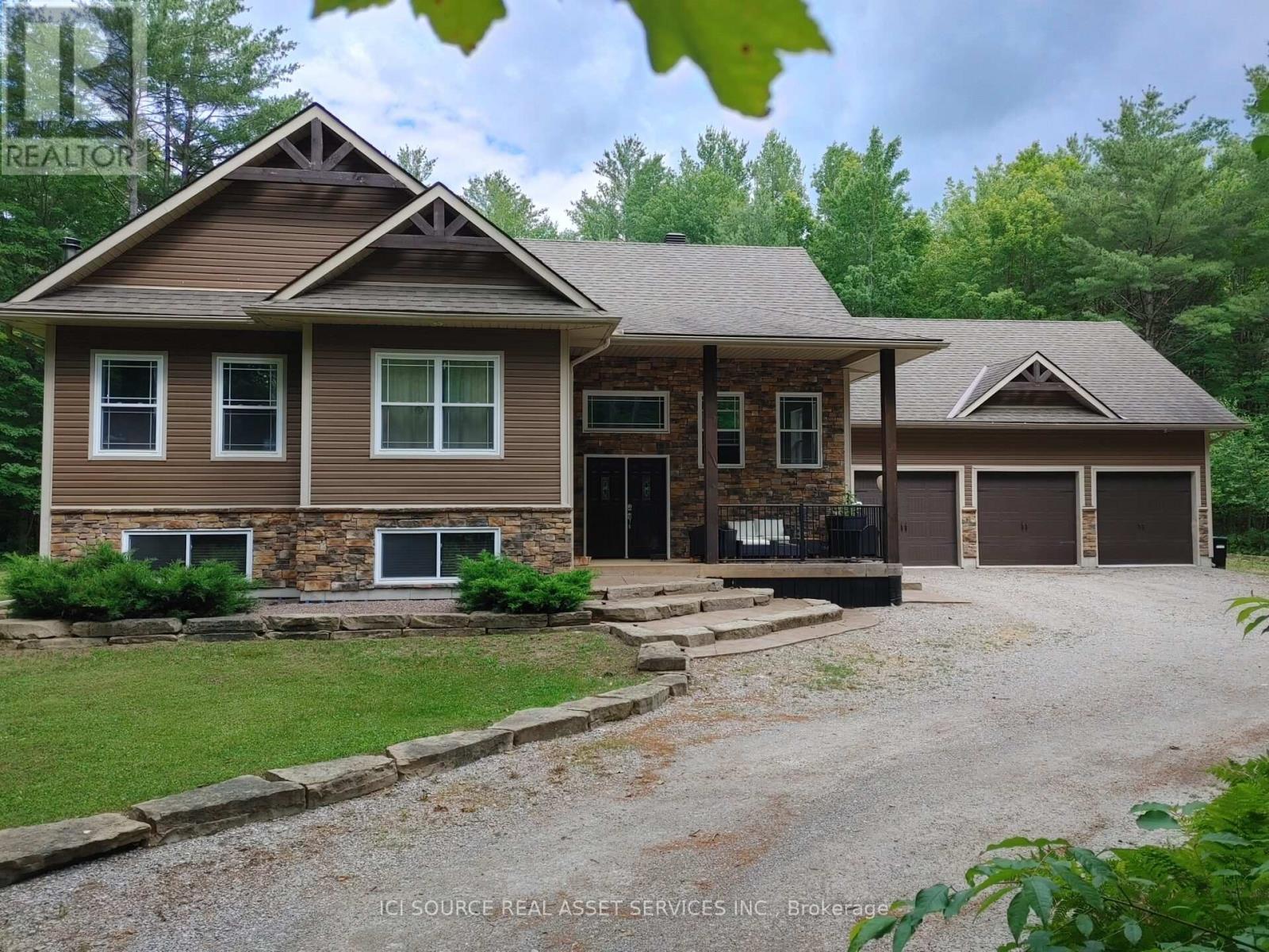 2932 PINECONE TRAIL