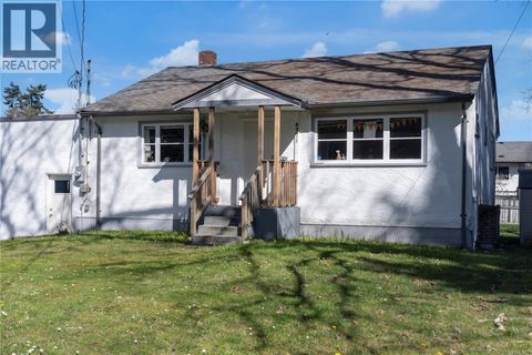 4371 Shelbourne St Saanich BC V8N3G4