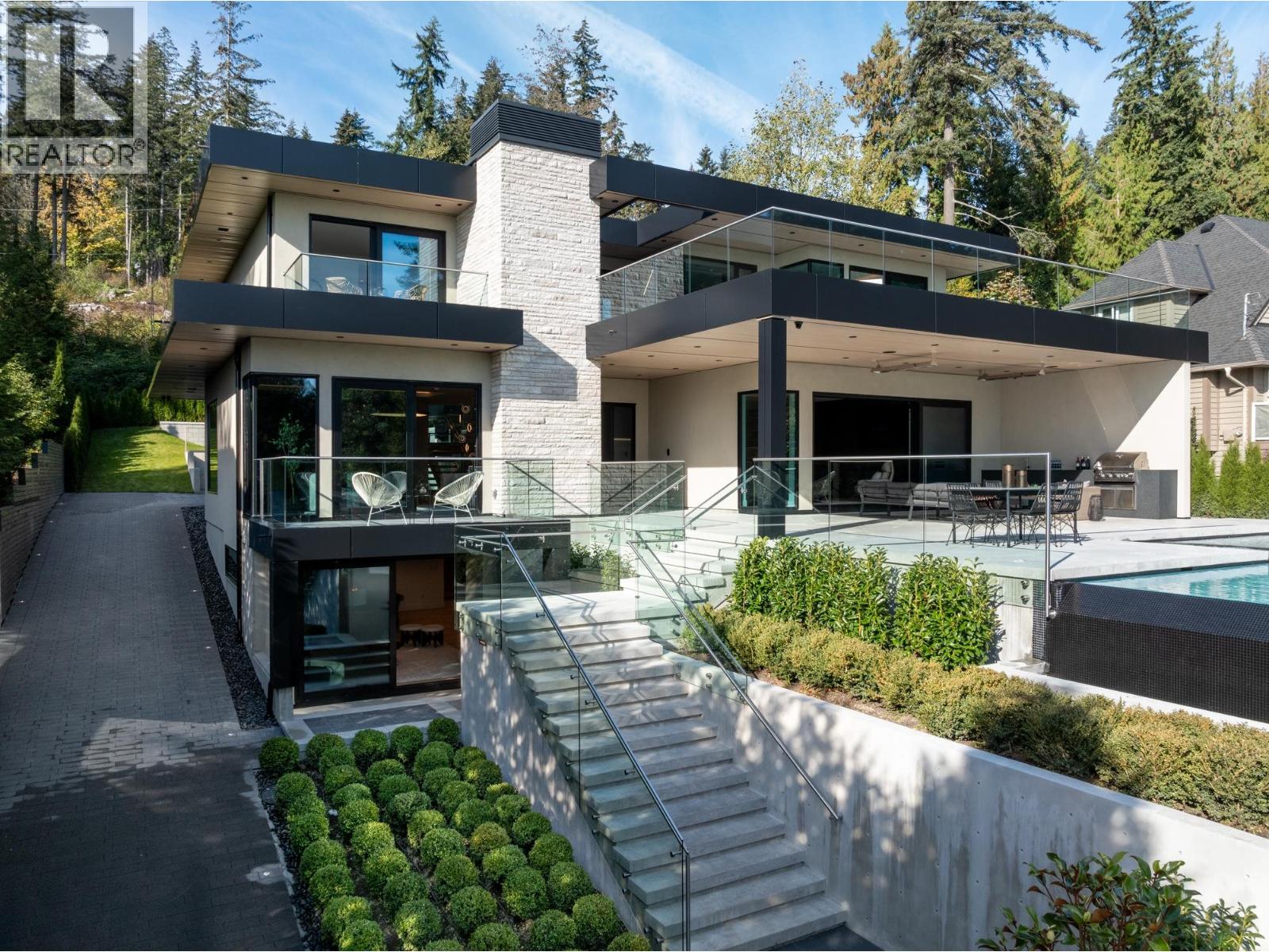 449 HILLCREST STREET