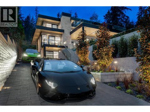 449 HILLCREST STREET West Vancouver BC V7V2L8