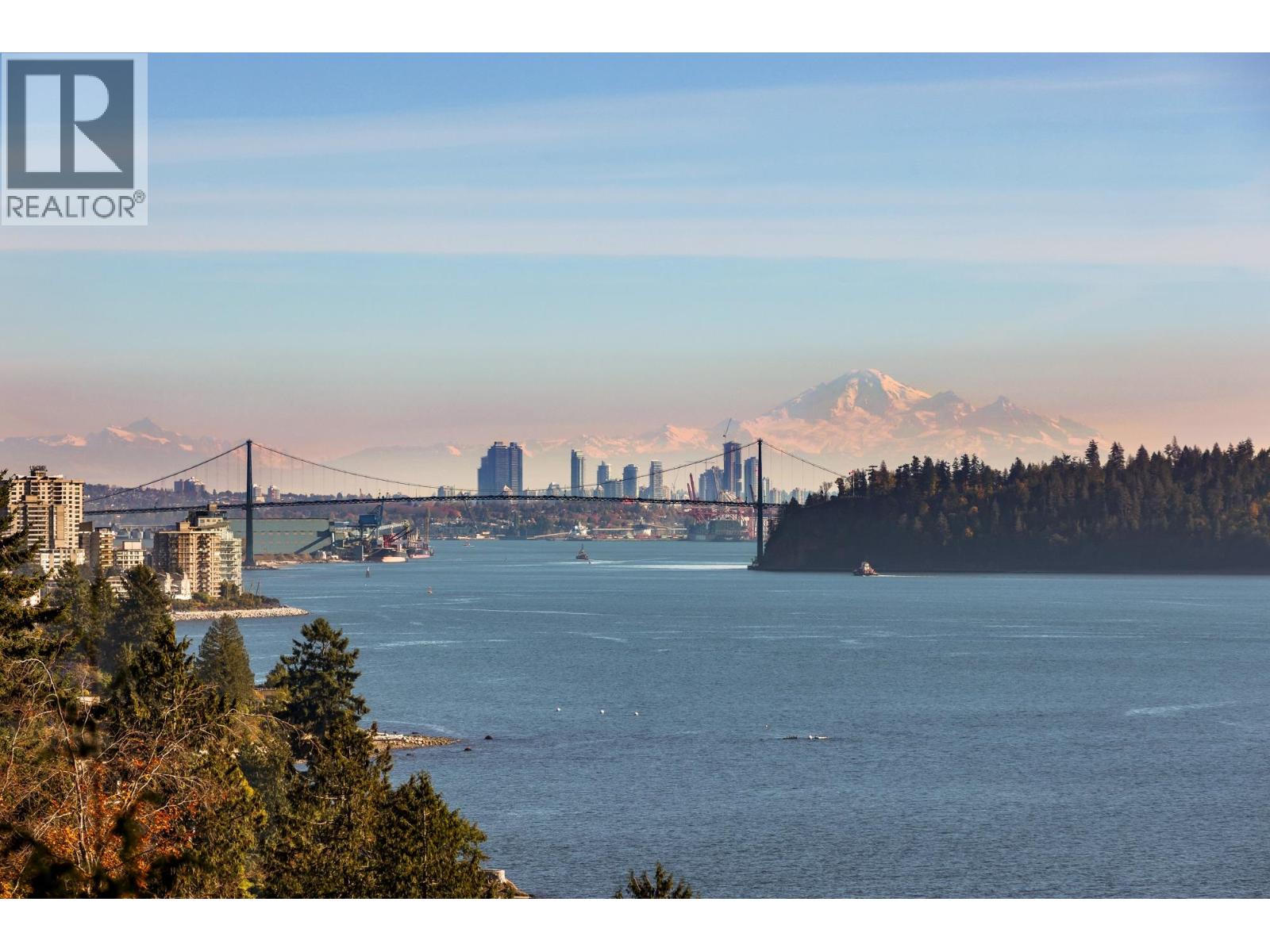 449 HILLCREST STREET