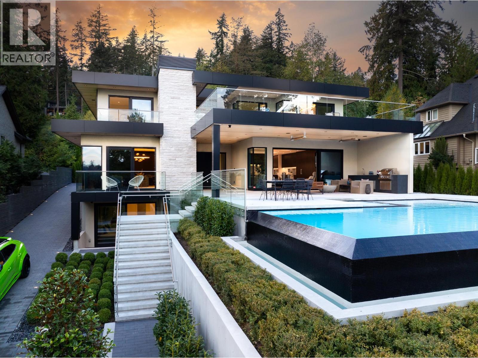 449 HILLCREST STREET