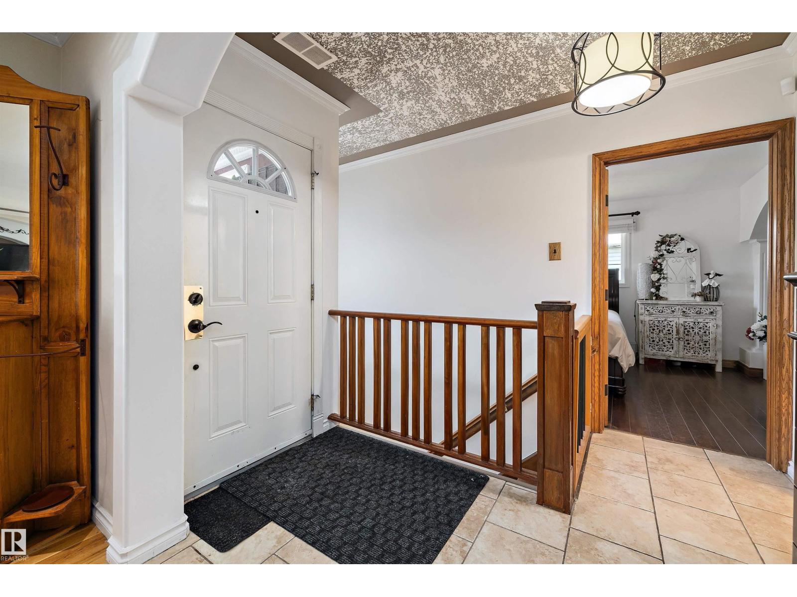 11124 110A AV NW NW