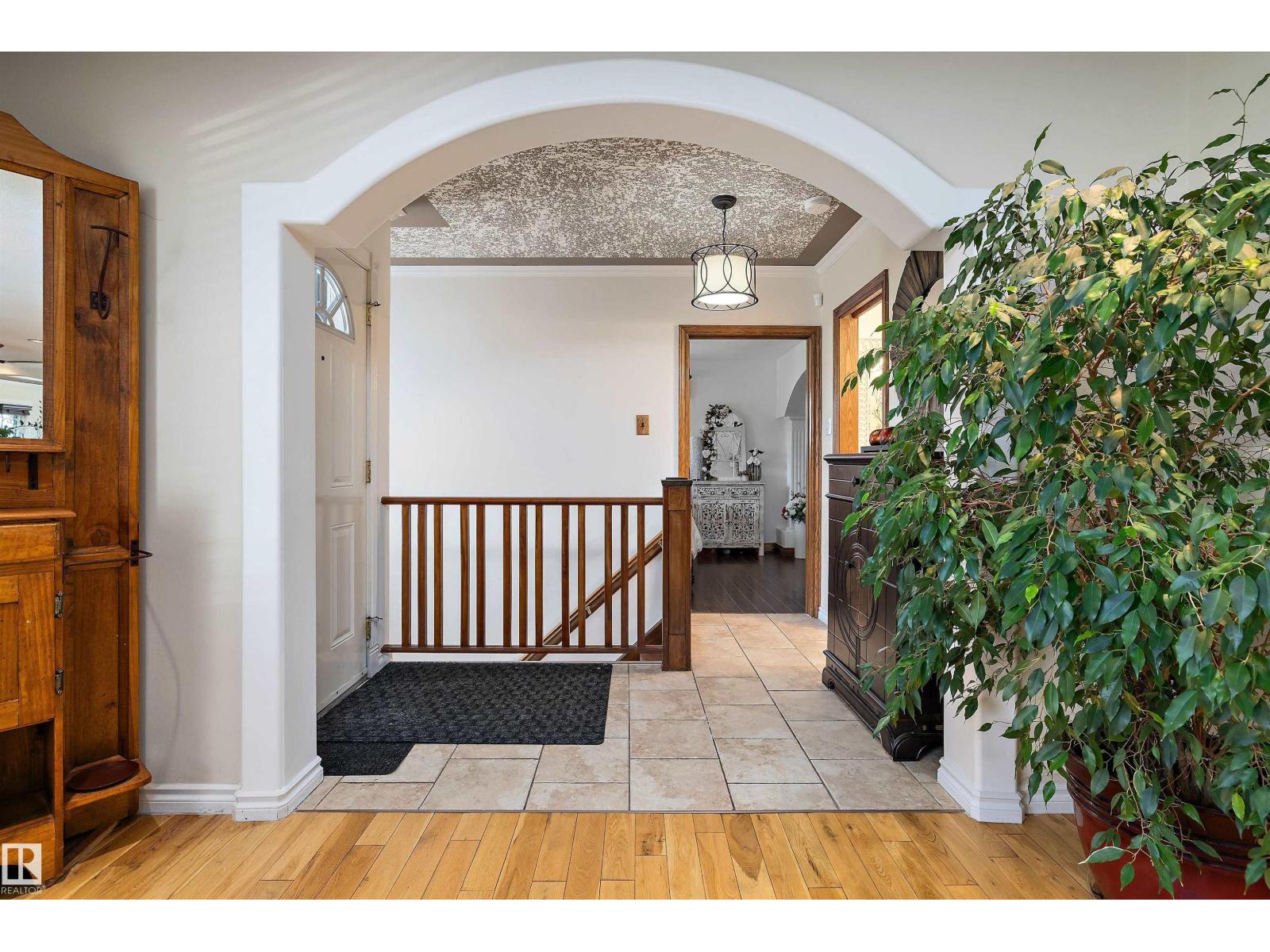 11124 110A AV NW NW