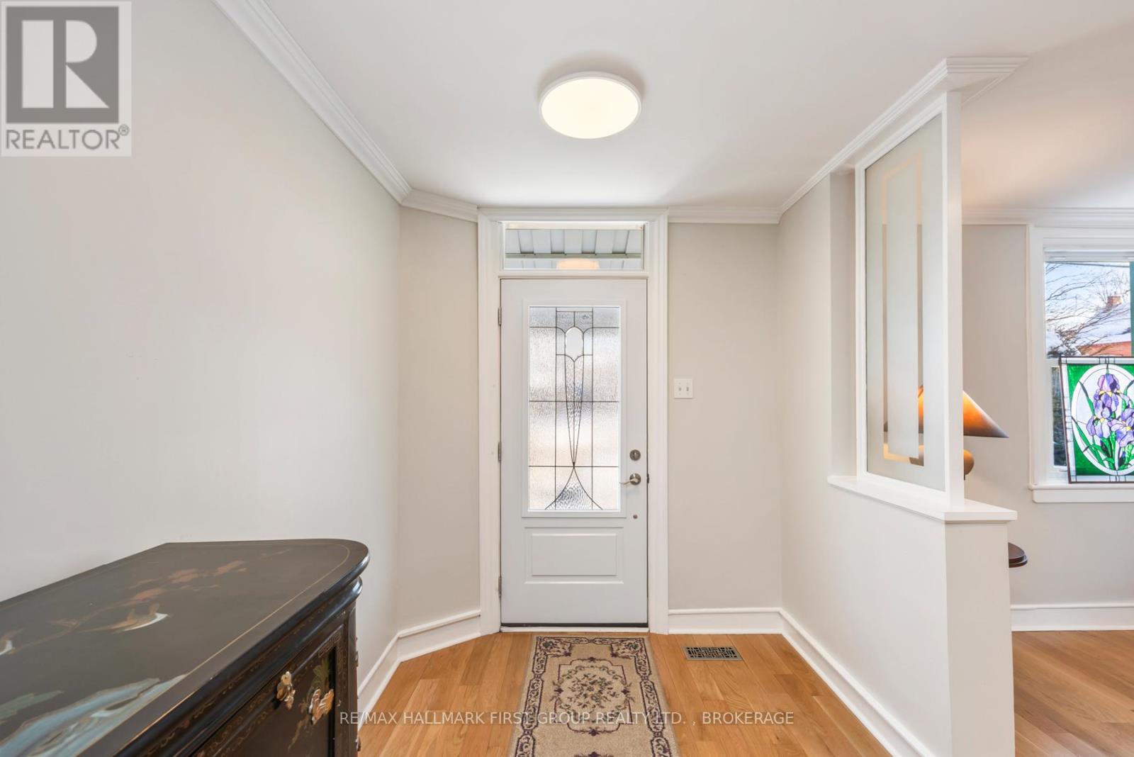 370 STONE STREET S