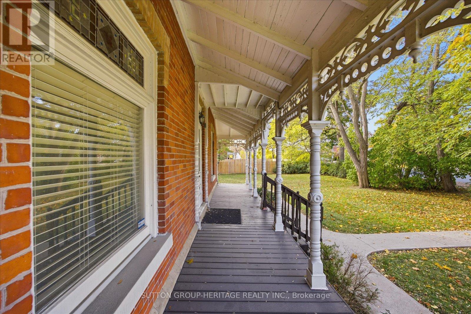 27 OLD KINGSTON ROAD