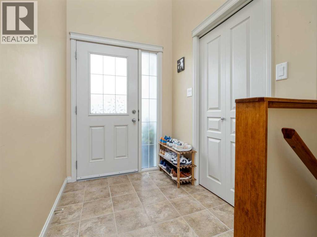 488 Silkstone Crescent W