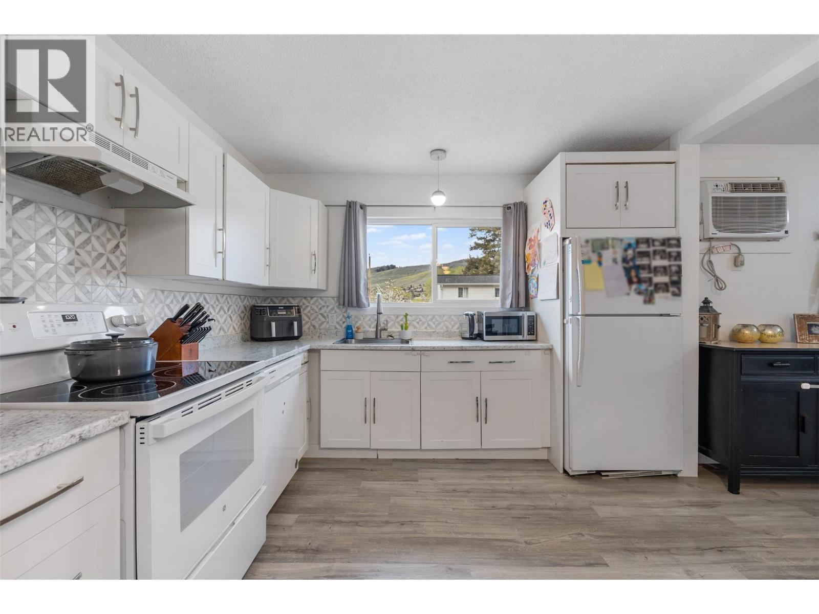 1801 42A Street