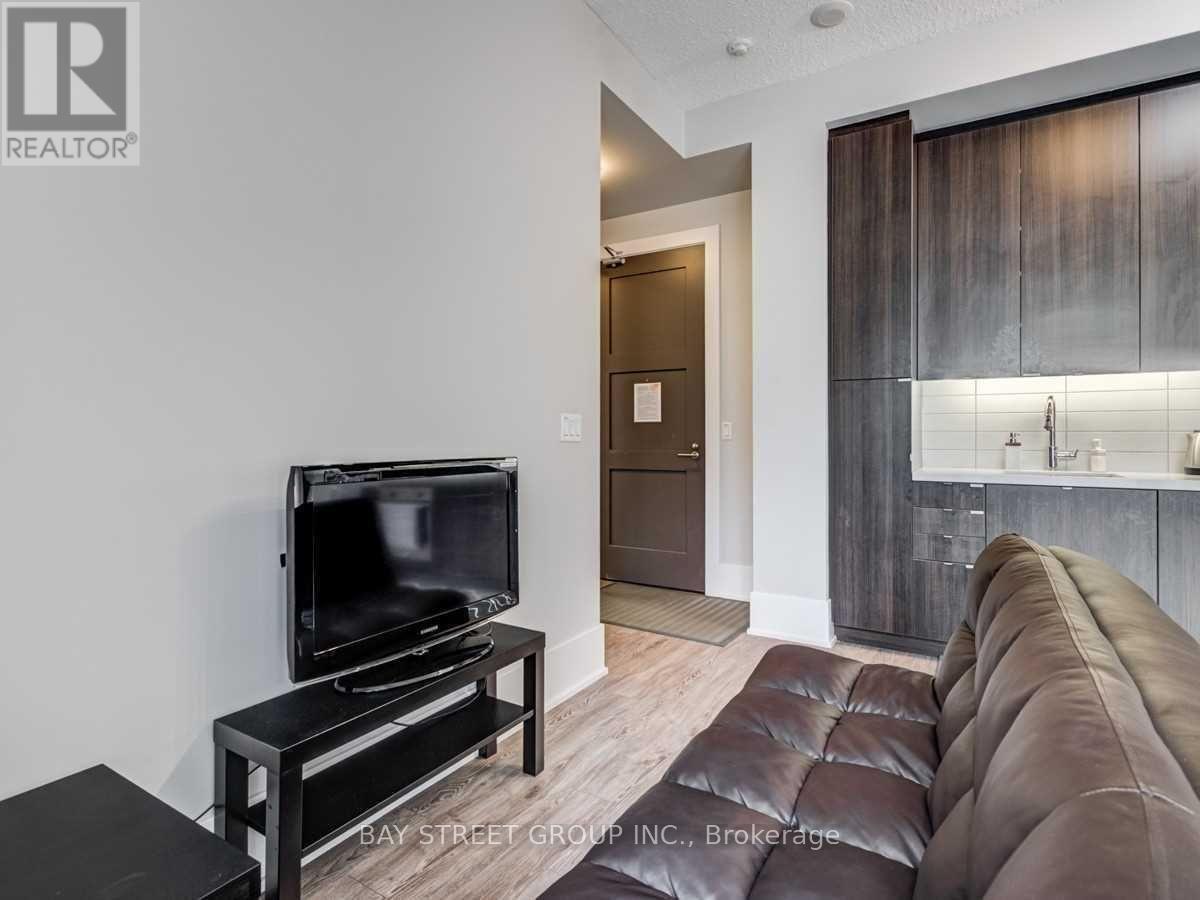 1117 - 20 JOHN STREET