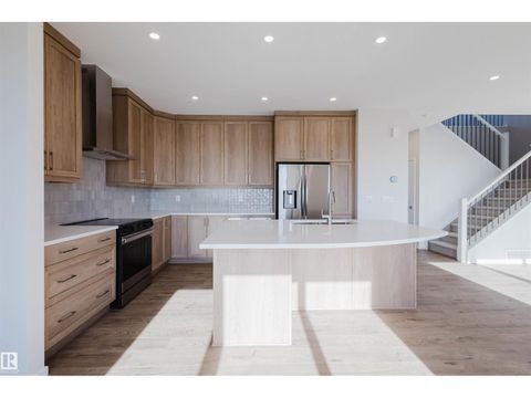 1027 Wolf Willow WY Sherwood Park AB T8H3B3