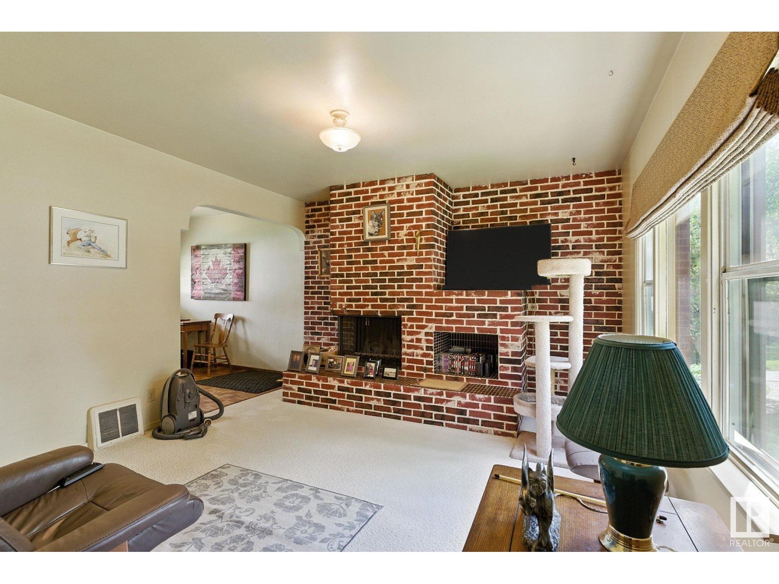 11039 107 ST NW NW