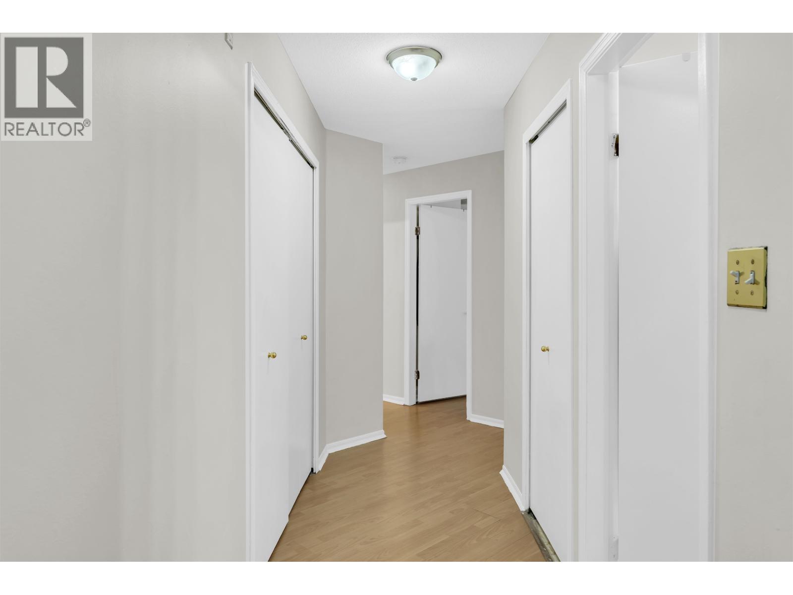 212 6939 GILLEY AVENUE