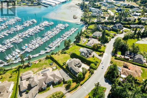 1867 Marina Way North Saanich BC V8L6B3