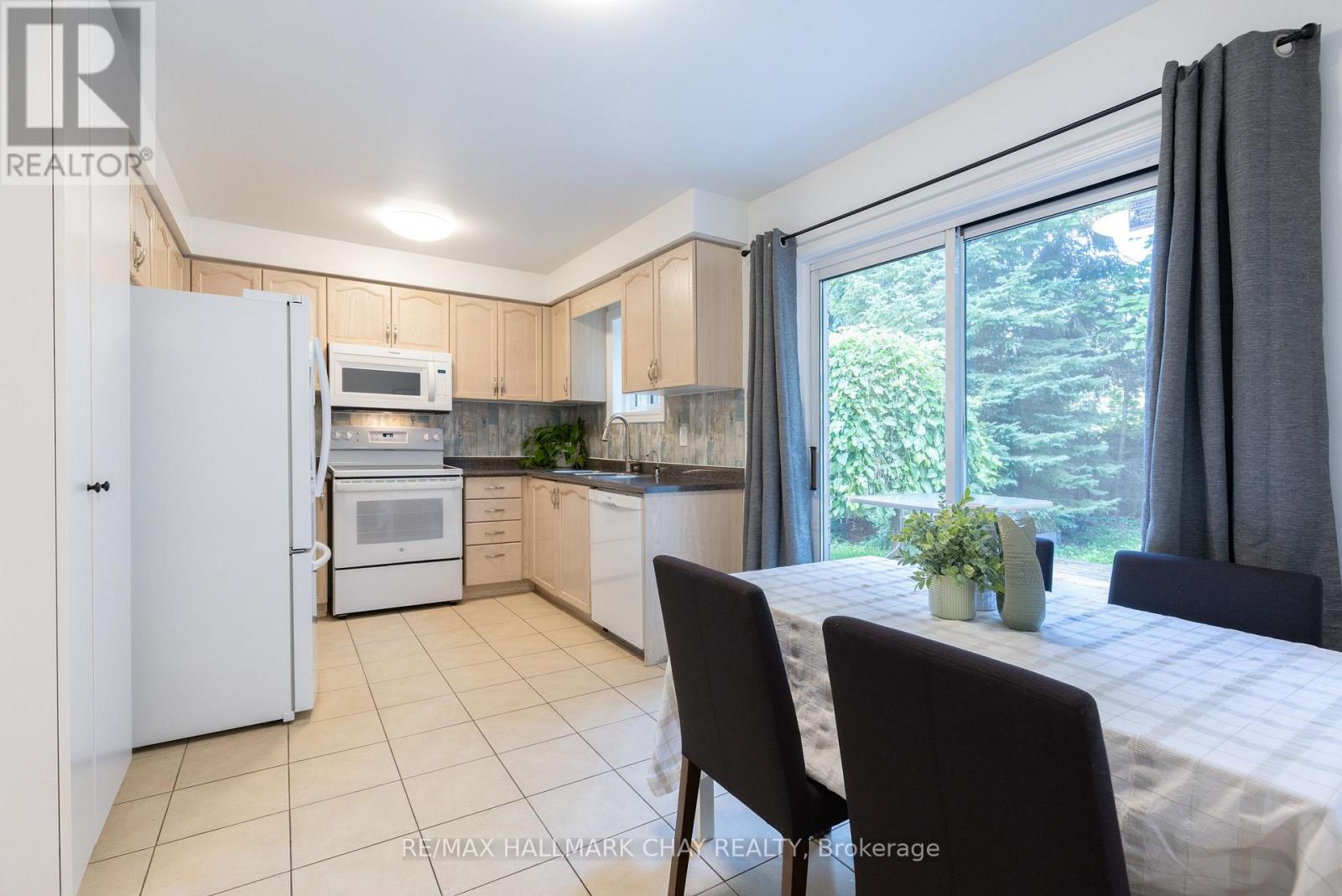 11 DUGDALE AVENUE