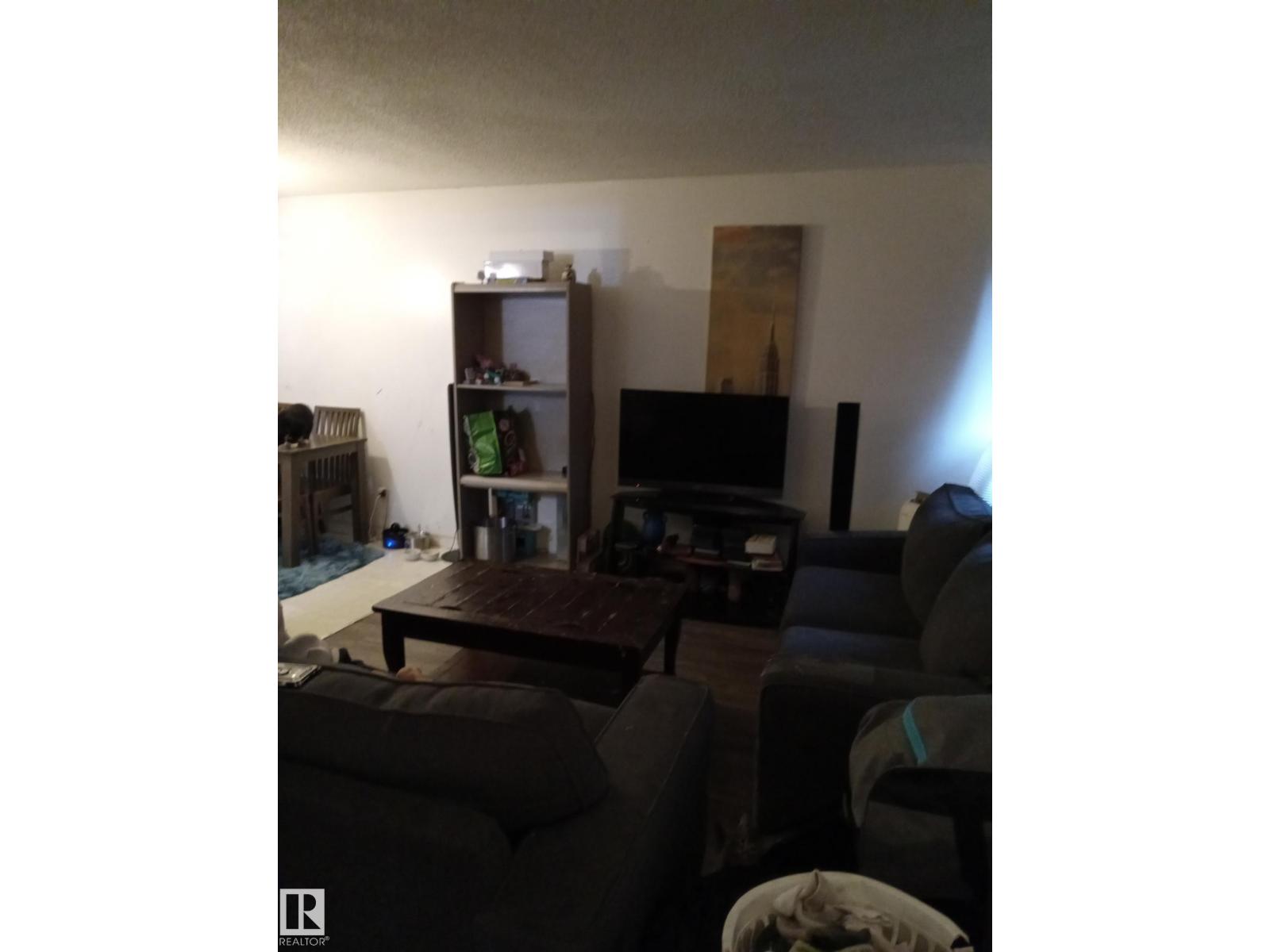 #313 2908 116A AV NW