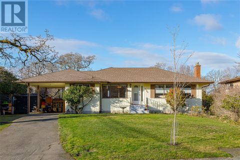 3100 Woodburn Ave Oak Bay BC V8P5B7