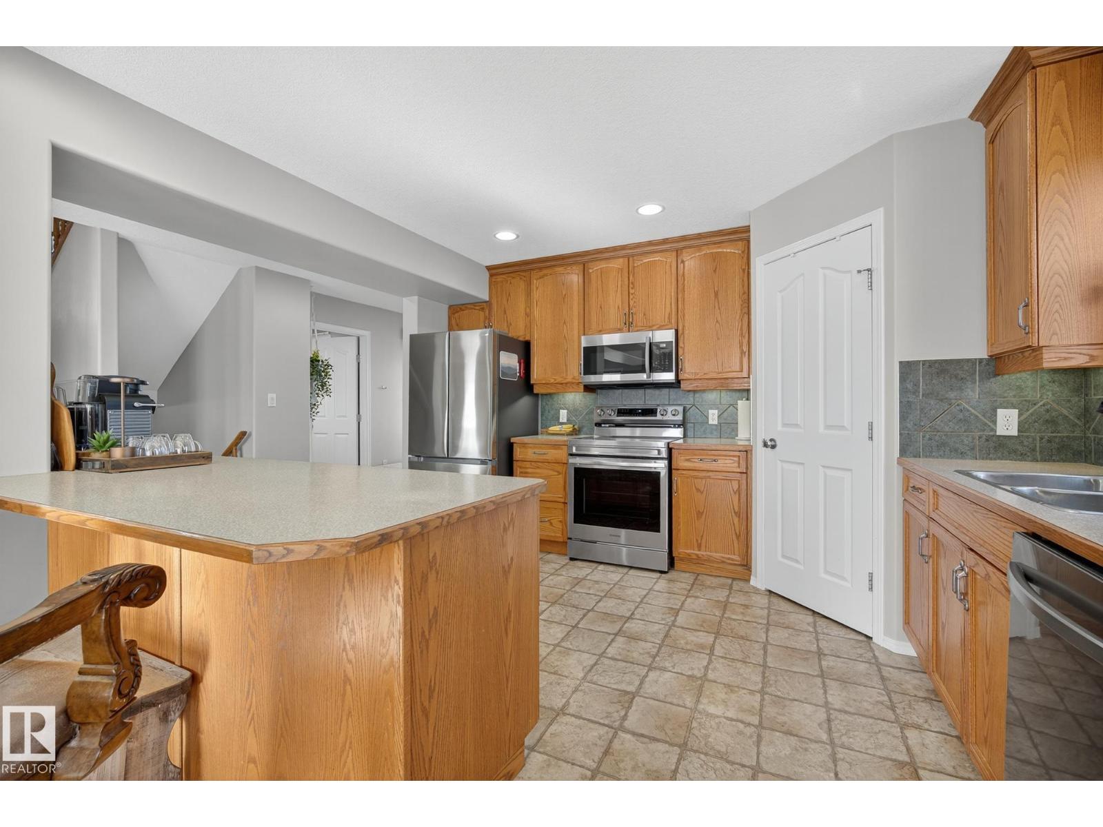 #304 52349 RGE ROAD 222